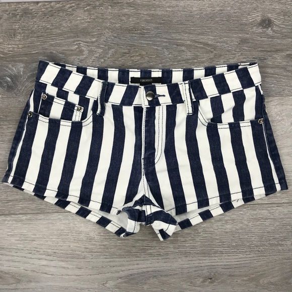 Forever 21 blue white stripe denim shorts - Picture 1 of 7